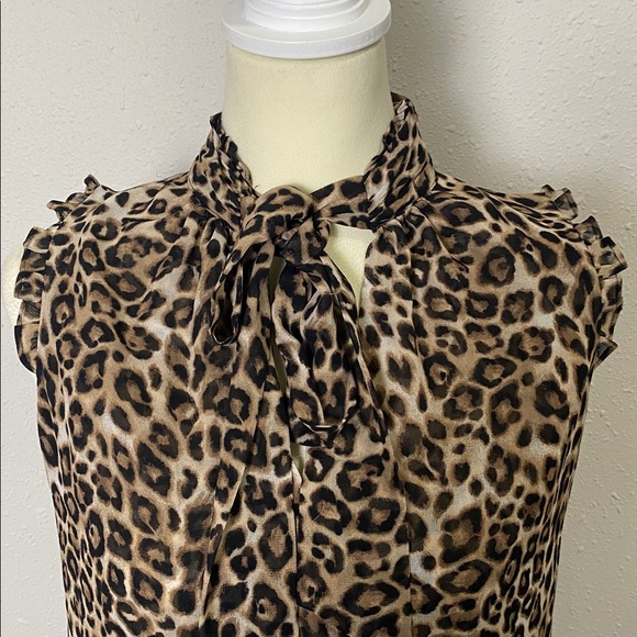 White House Black Market Chic Animal Print Ruffle Tie Neck Blouse Women's Size 6 - Picture 5 of 12
